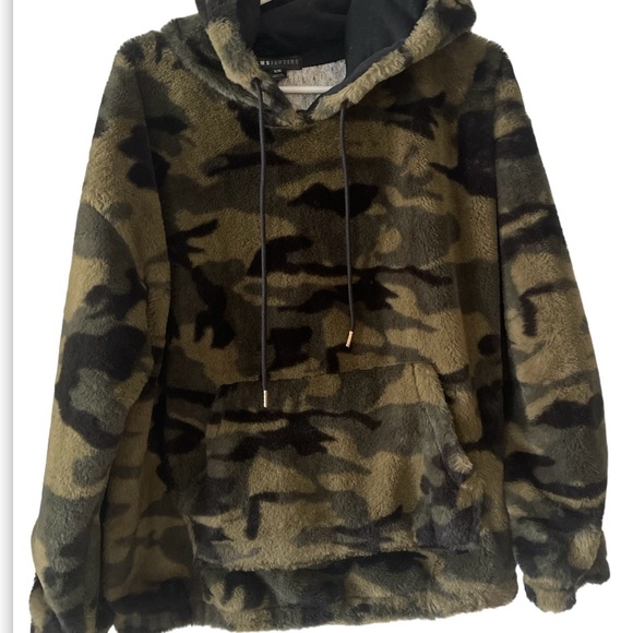 Thick, plush and extra soft,  camo hoodie - Picture 2 of 5